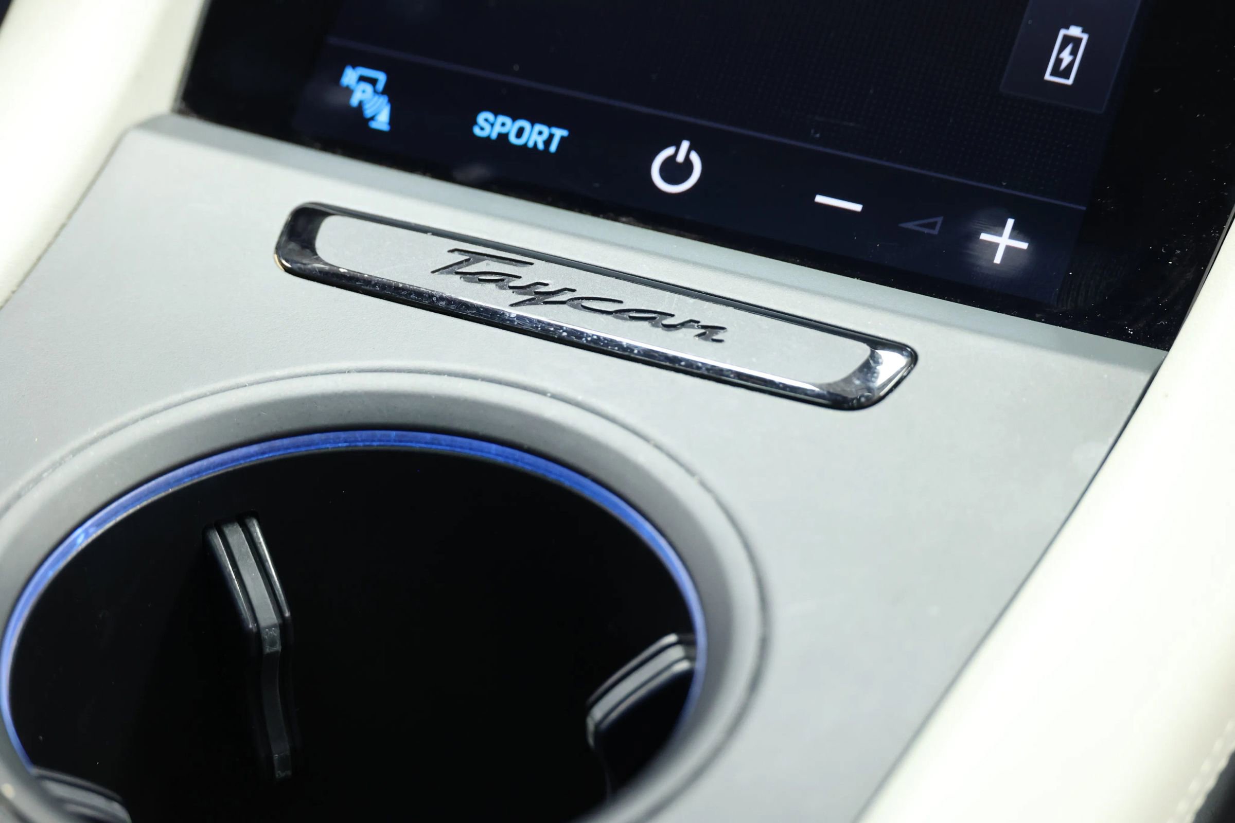 Used 2022 Porsche Taycan image 75