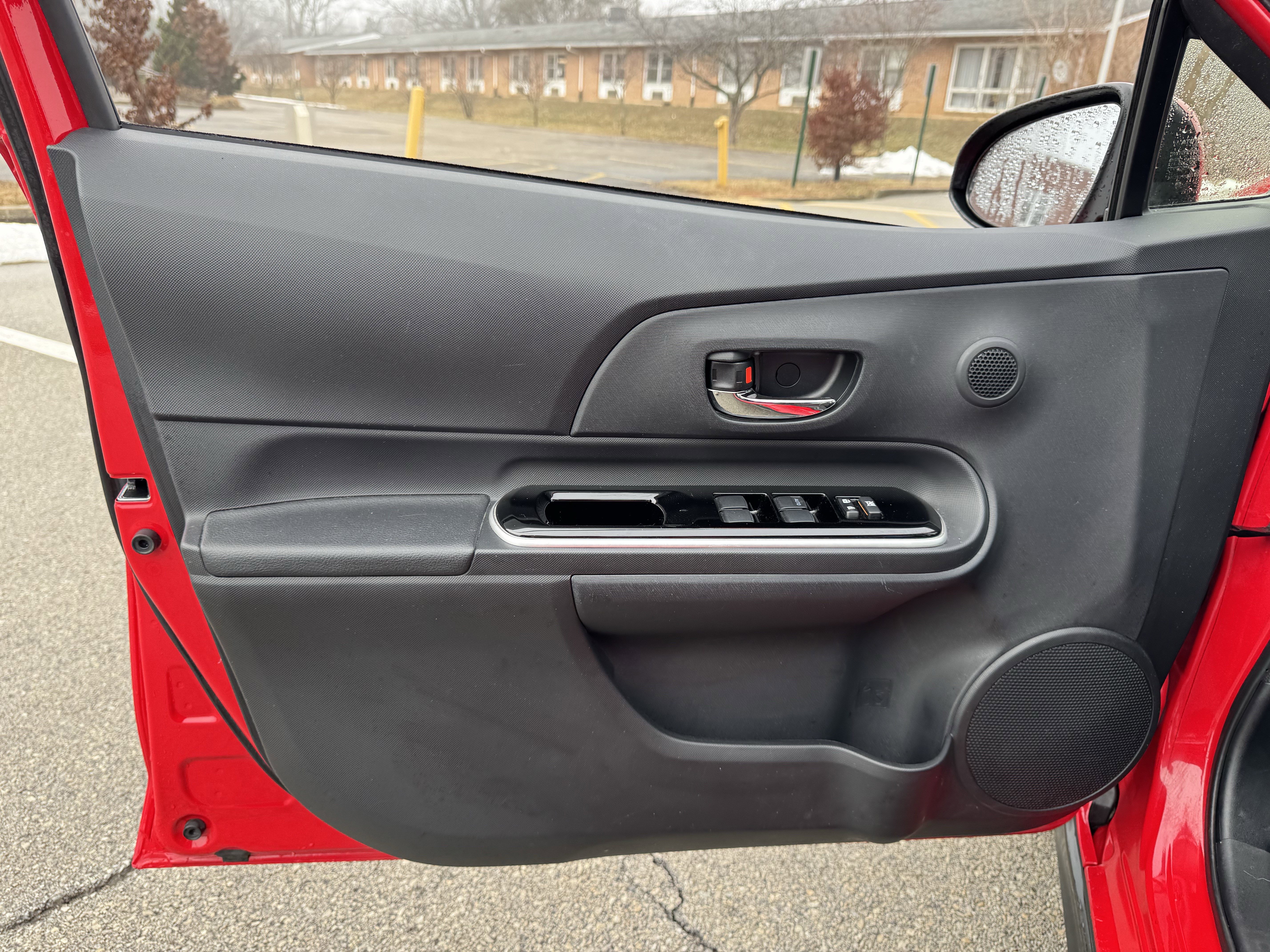 Used 2019 Toyota Prius C image 23