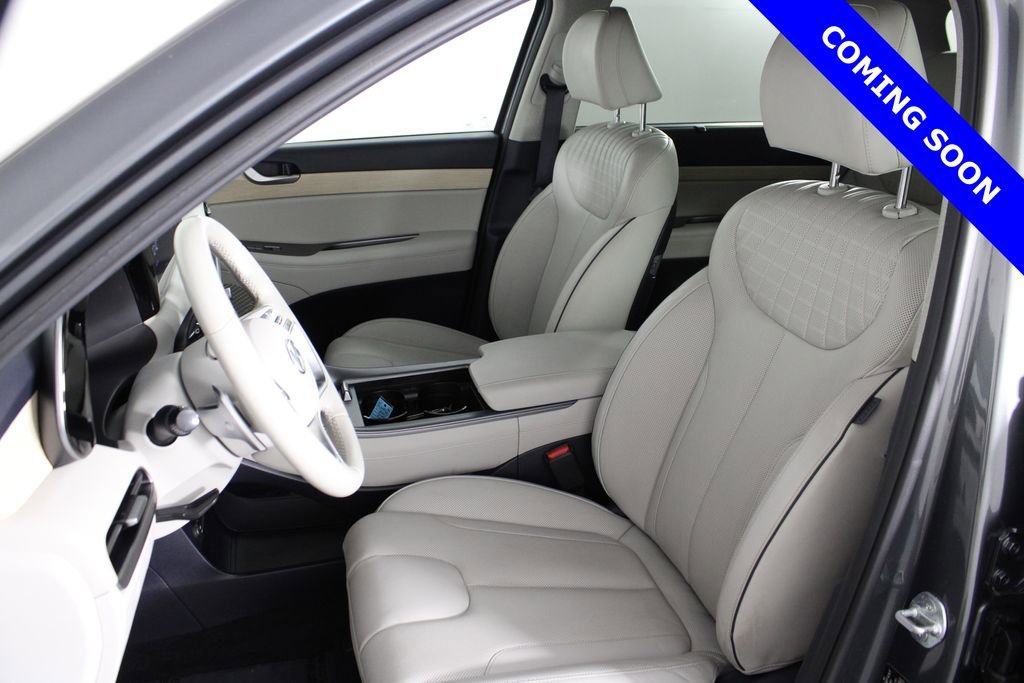 Used 2024 Hyundai Palisade Limited image 16