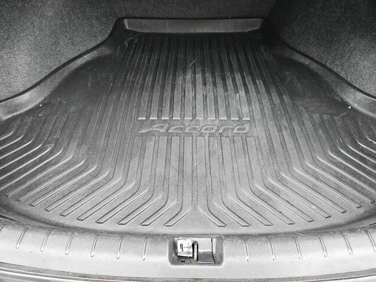 Used 2013 Honda Accord EX image 30