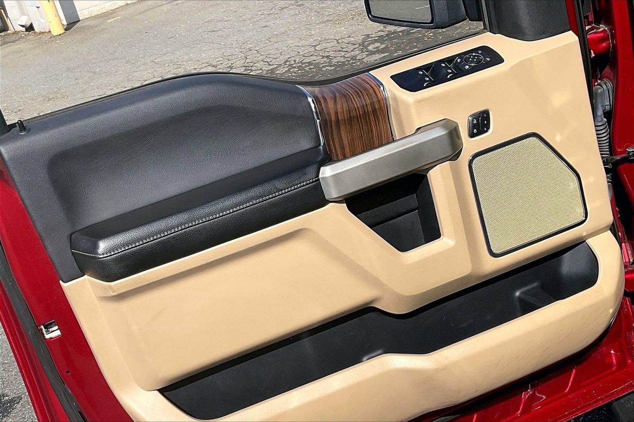 Used 2017 Ford F150 Lariat w/ Equipment Group 502A Luxury image 29