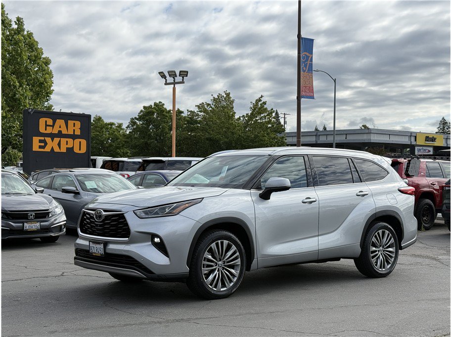 Used 2022 Toyota Highlander Platinum