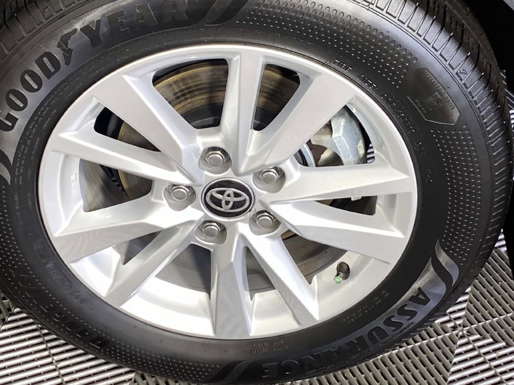Used 2026 Toyota Camry LE w/ Convenience Package FWD image 27