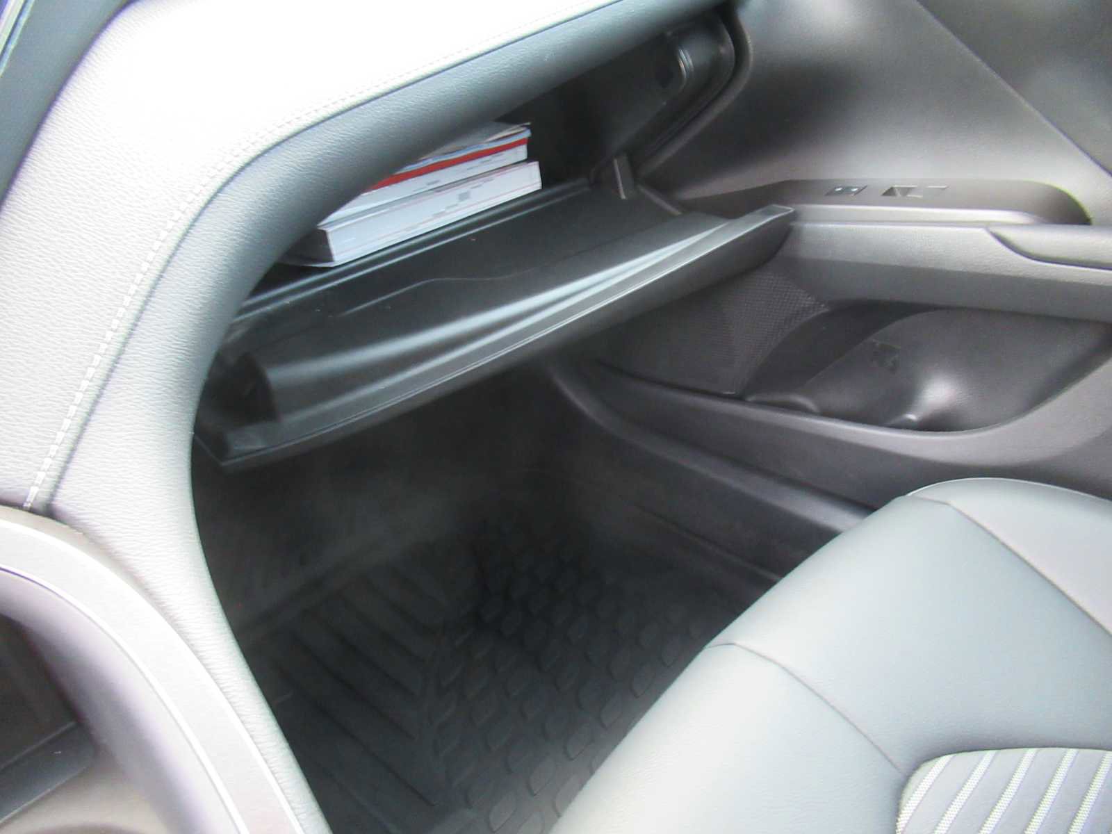 Used 2022 Toyota Camry SE image 35