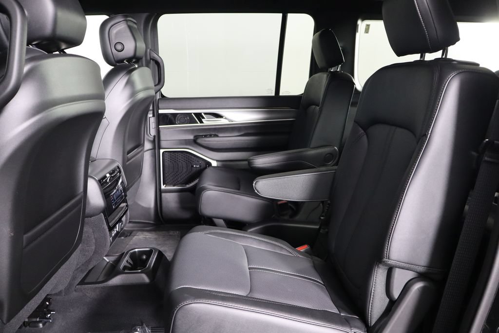 New 2026 Jeep Grand Wagoneer Limited w/ Premium Group II AWD/4WD image 15