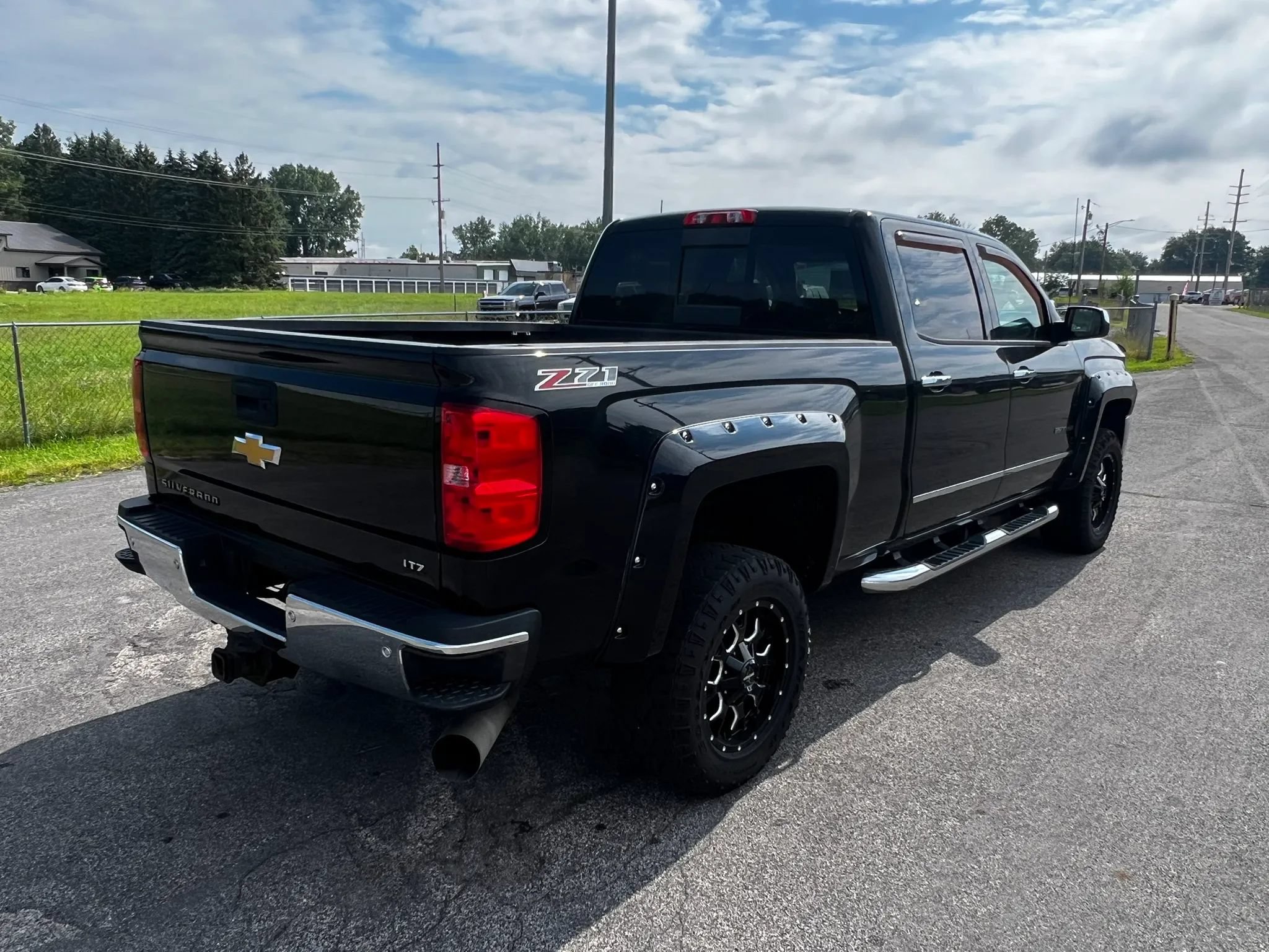 Used 2015 Chevrolet Silverado 2500 LTZ w/ Duramax Plus Package AWD/4WD image 5