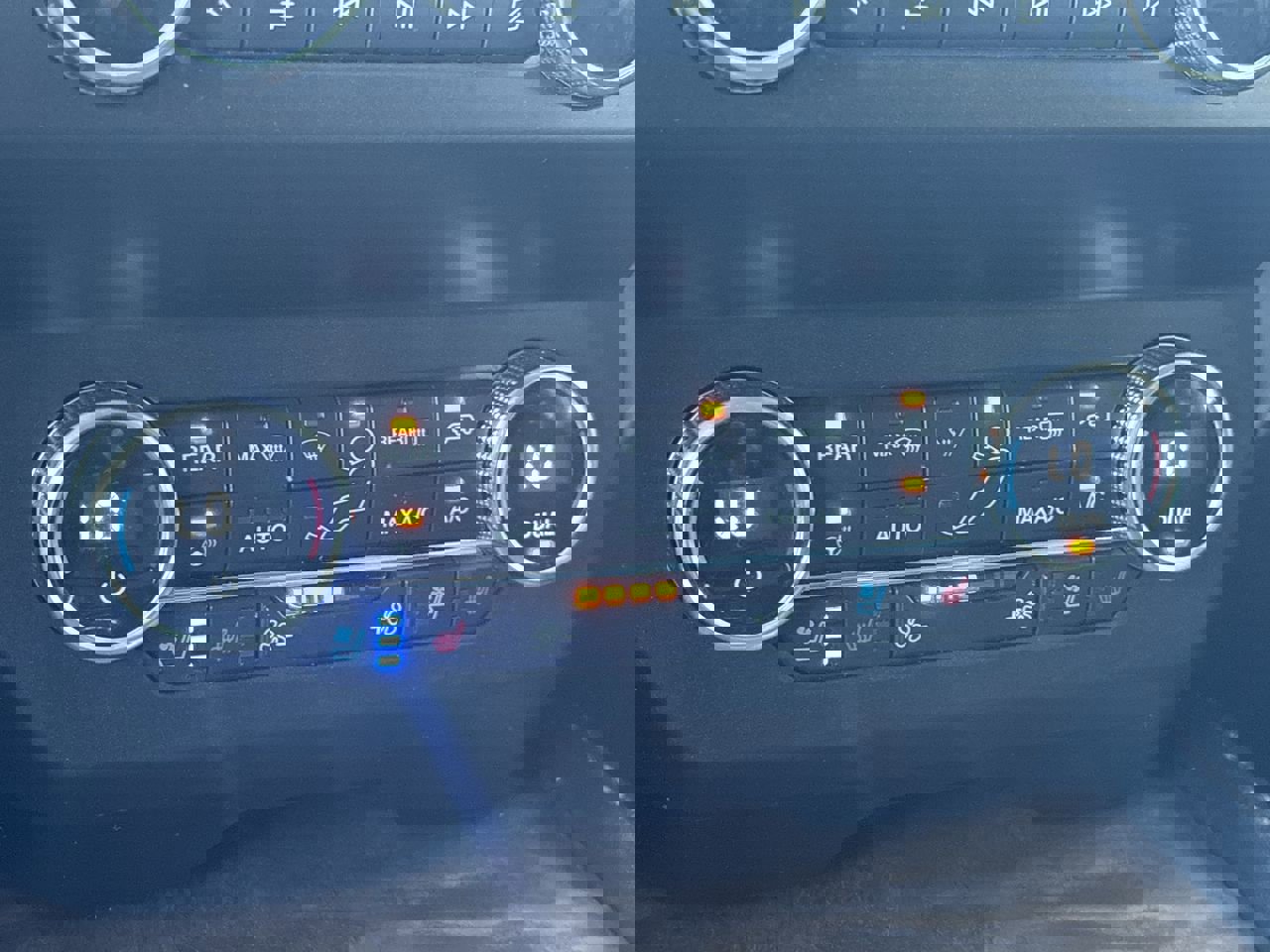 Certified 2020 Ford Expedition Max Platinum image 24