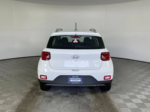 New 2026 Hyundai Venue SEL FWD image 21
