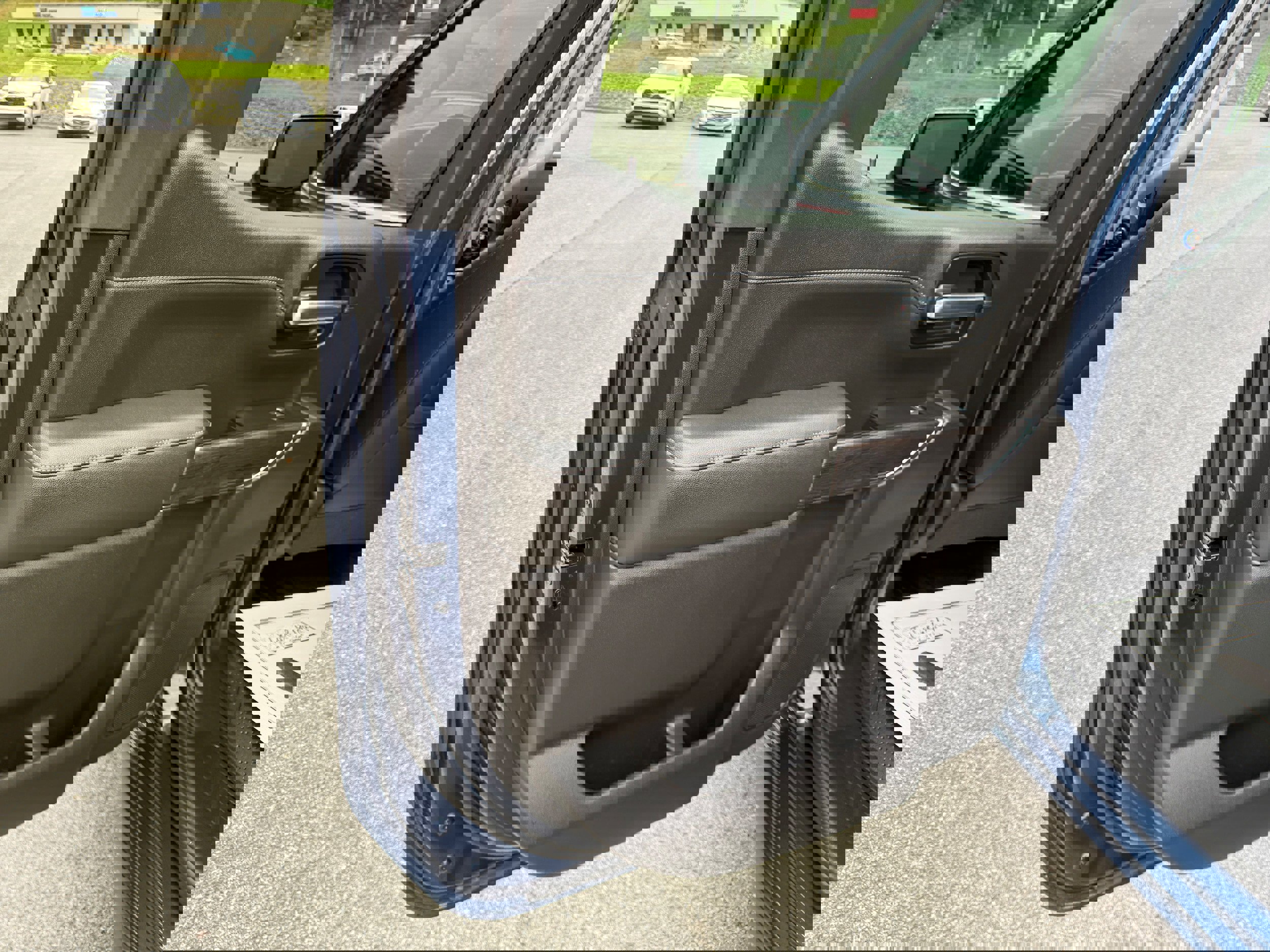 Used 2019 Chevrolet Silverado 1500 LTZ image 13