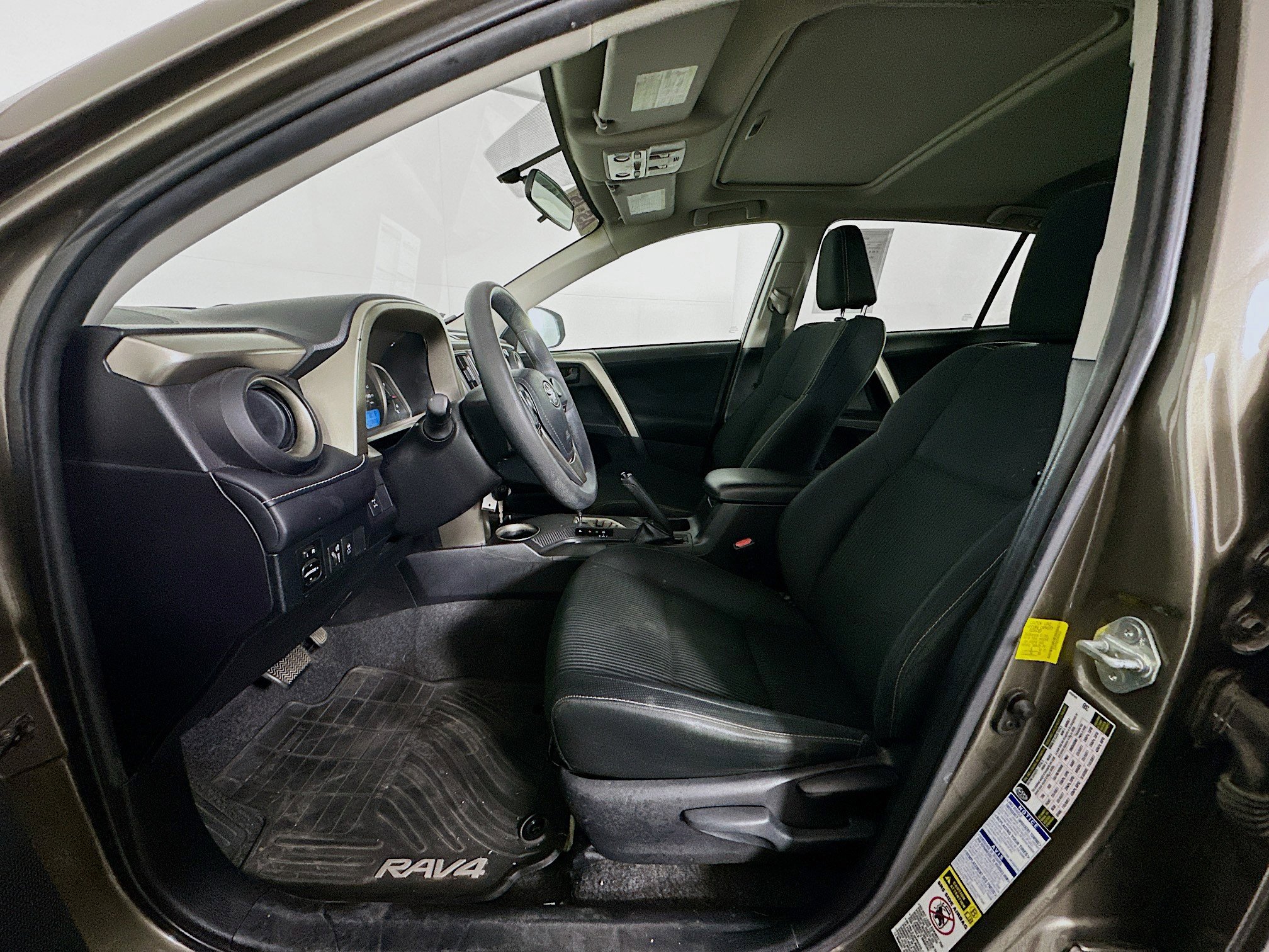 Used 2013 Toyota RAV4 XLE image 13