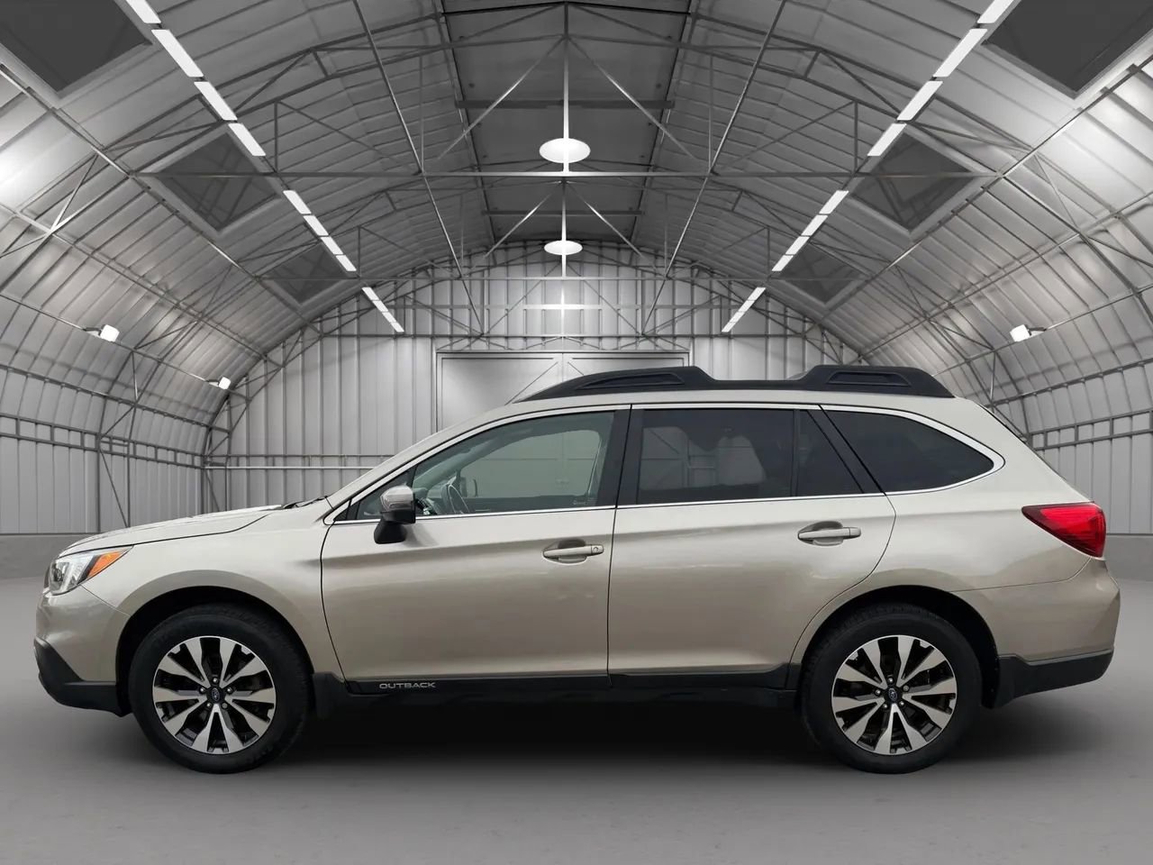 Used 2015 Subaru Outback 2.5i Limited image 9