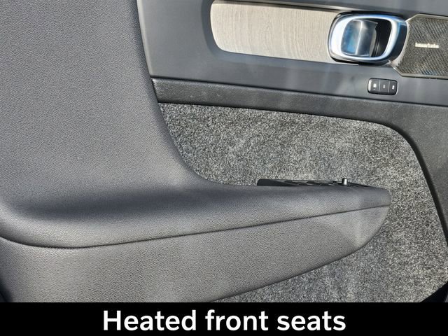 Certified 2023 Volvo XC40 B5 Ultimate w/ Climate Package image 11