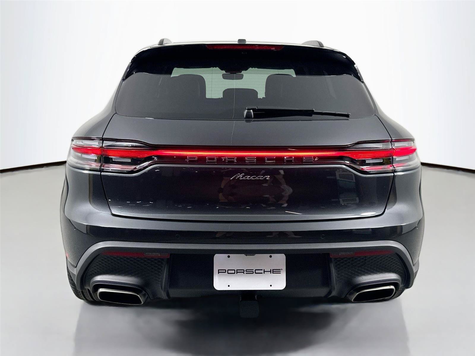 Certified 2026 Porsche Macan Turbo AWD/4WD image 6