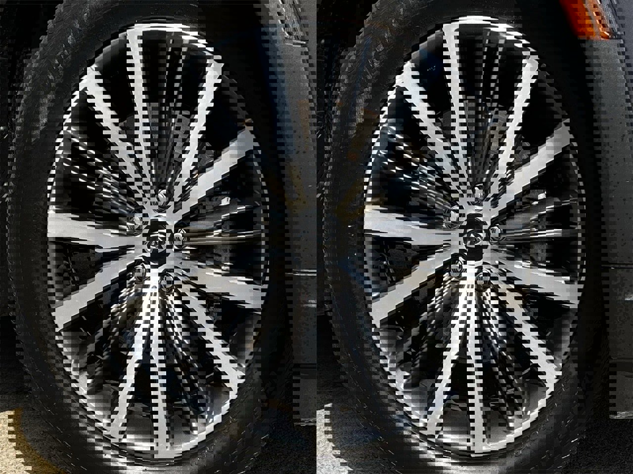 Used 2023 INFINITI QX60 Sensory w/ Vision Package image 28