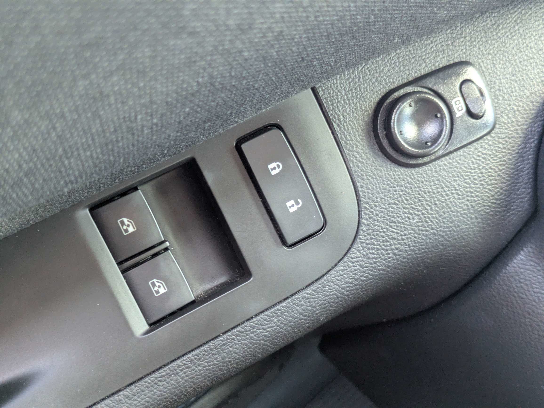Used 2015 Chevrolet Camaro LT w/ 1LT Preferred Package RWD image 11
