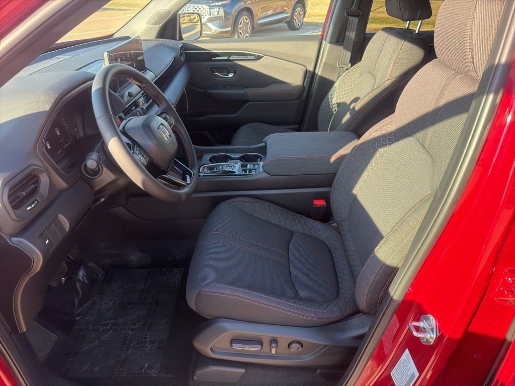 New 2026 Honda Pilot Sport image 7