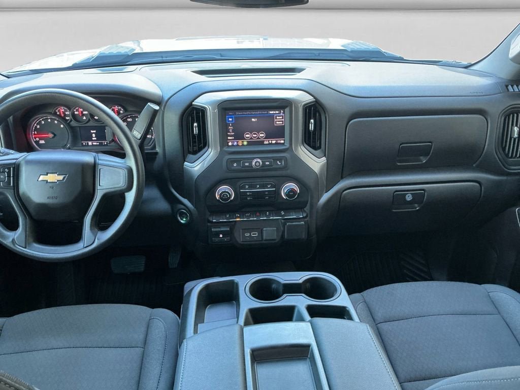 Used 2025 Chevrolet Silverado 2500 Custom w/ Custom Value Package image 11