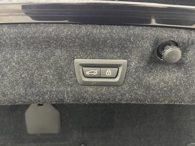 Used 2023 BMW M4 xDrive Competition image 15