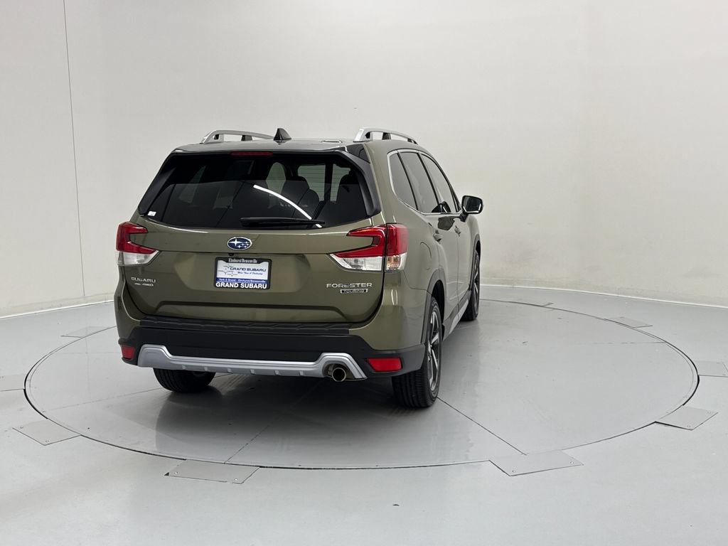Used 2024 Subaru Forester Touring AWD/4WD image 5