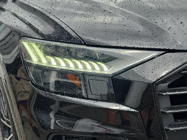 Used 2020 Audi Q8 Prestige AWD/4WD image 11