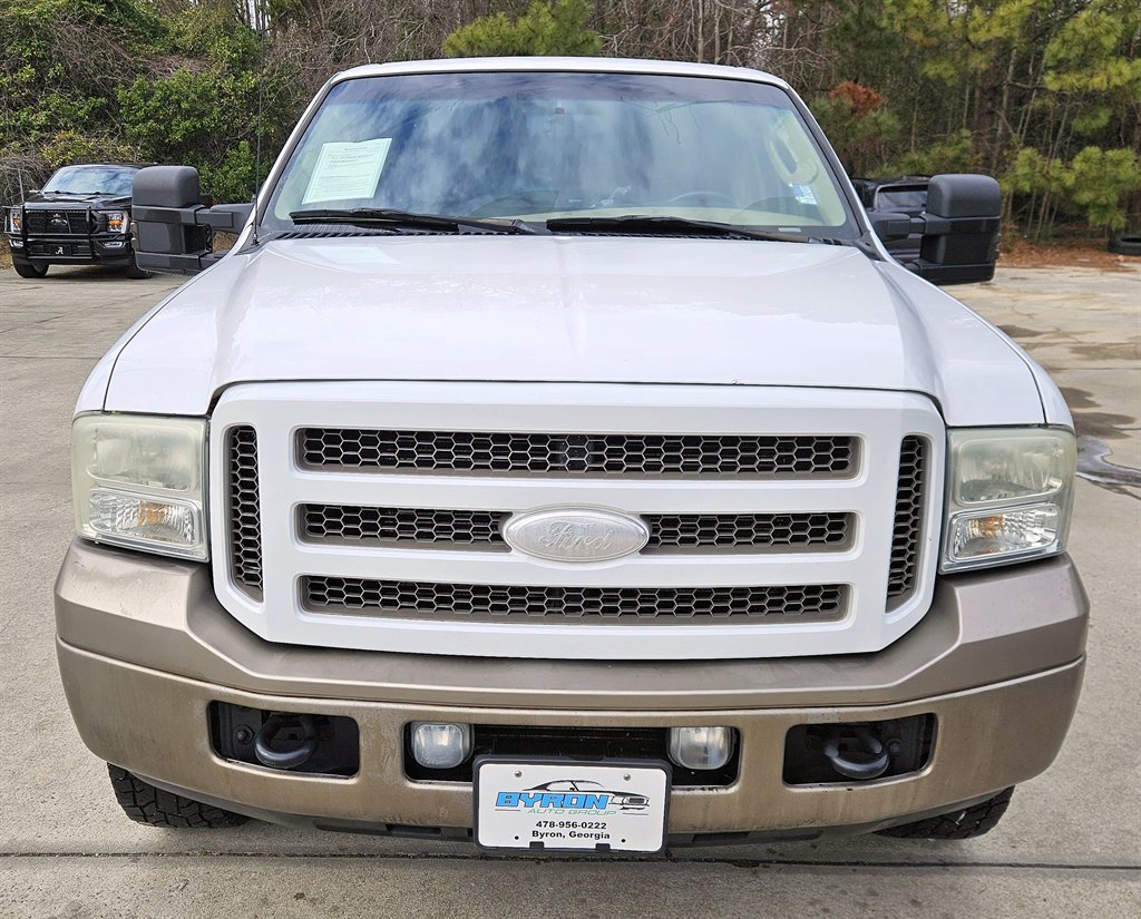 Used 2005 Ford Excursion Eddie Bauer image 3