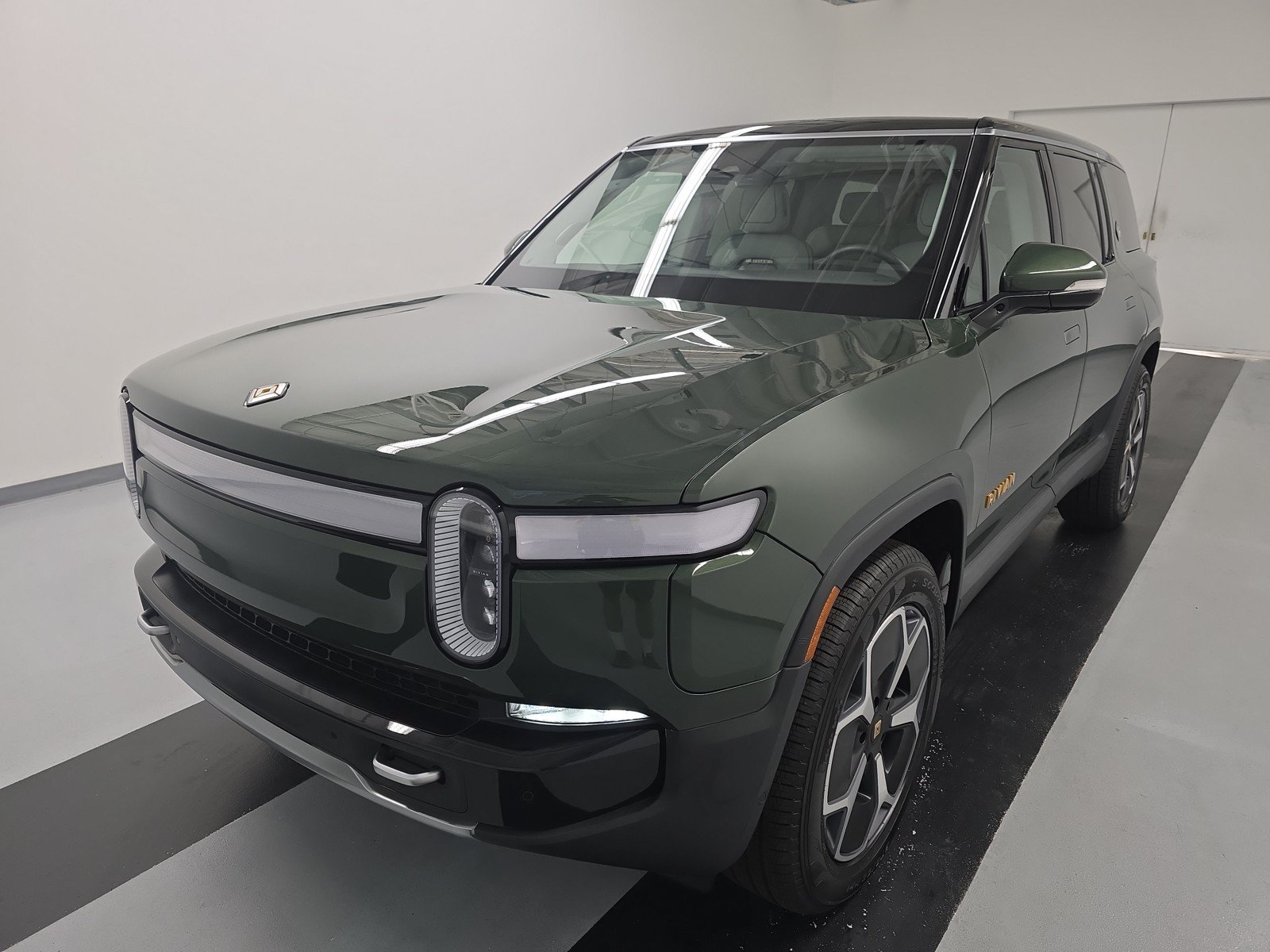Used 2024 Rivian R1S Adventure