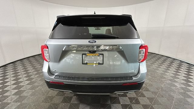 Used 2022 Ford Explorer XLT AWD/4WD image 3