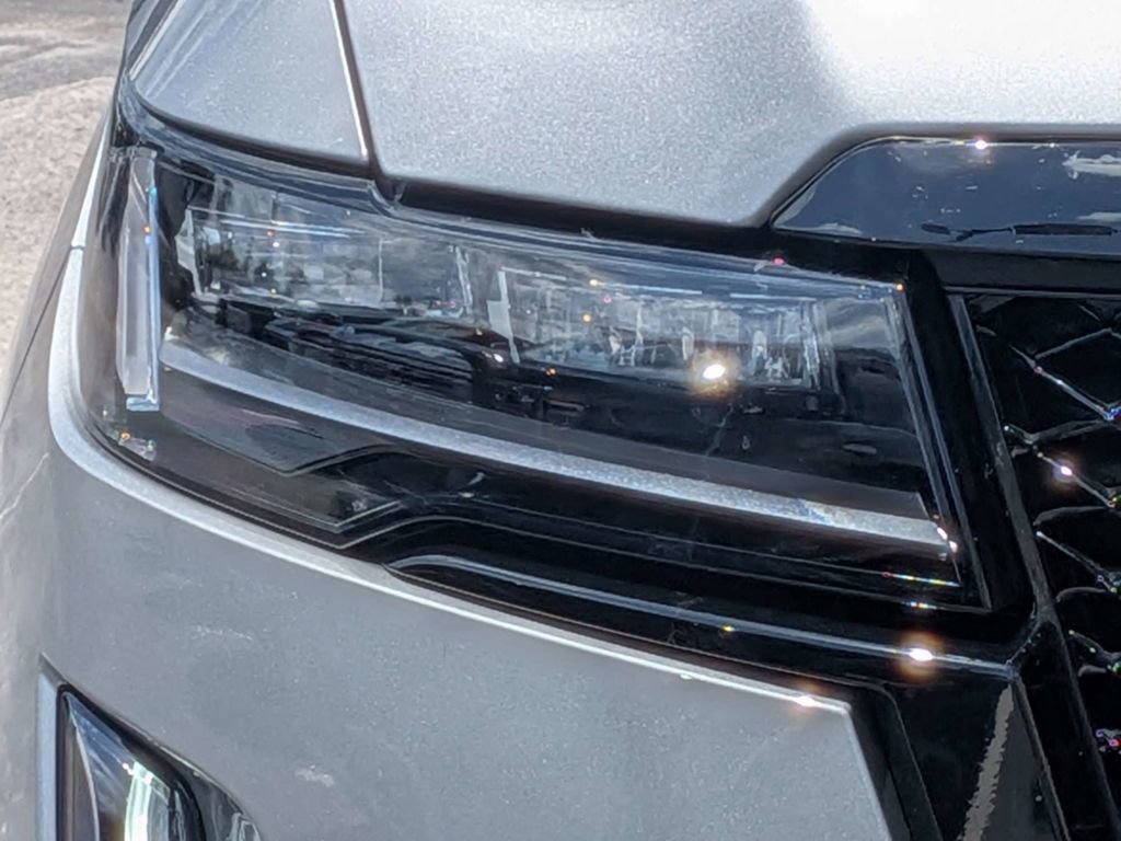 Used 2024 Cadillac Escalade Sport Platinum w/ LPO, ONYX Package AWD/4WD image 9