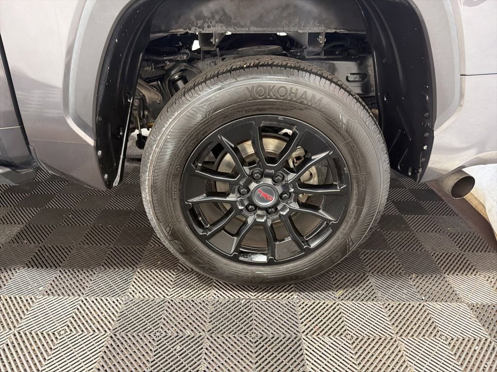 Used 2022 Toyota Tundra SR5 AWD/4WD image 33