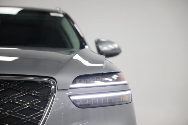 New 2026 Genesis GV70 2.5T Select AWD/4WD image 3