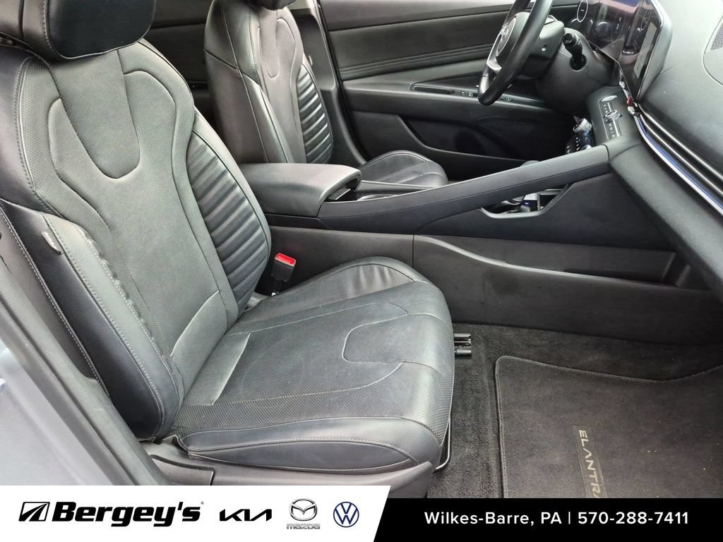 Used 2022 Hyundai Elantra Limited FWD image 27
