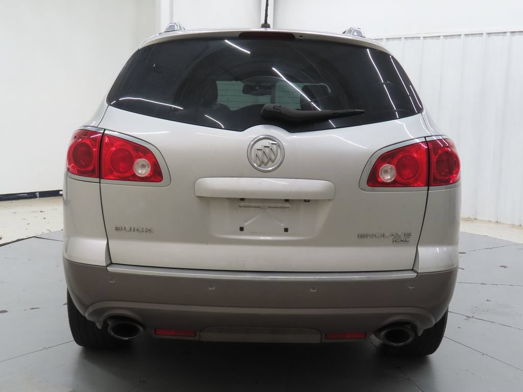 Used 2011 Buick Enclave CXL FWD image 4