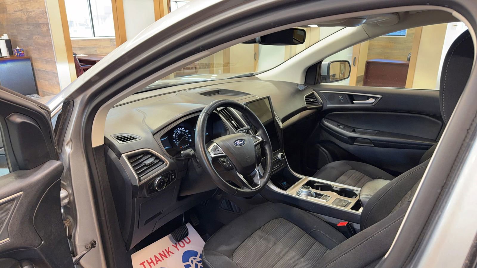 Used 2024 Ford Edge SEL w/ Cold Weather Package image 8