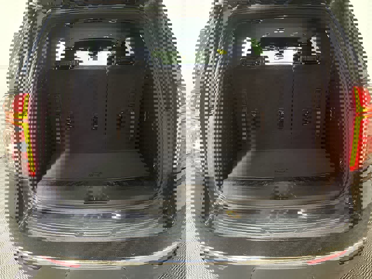 Used 2024 Chevrolet Tahoe LT image 29