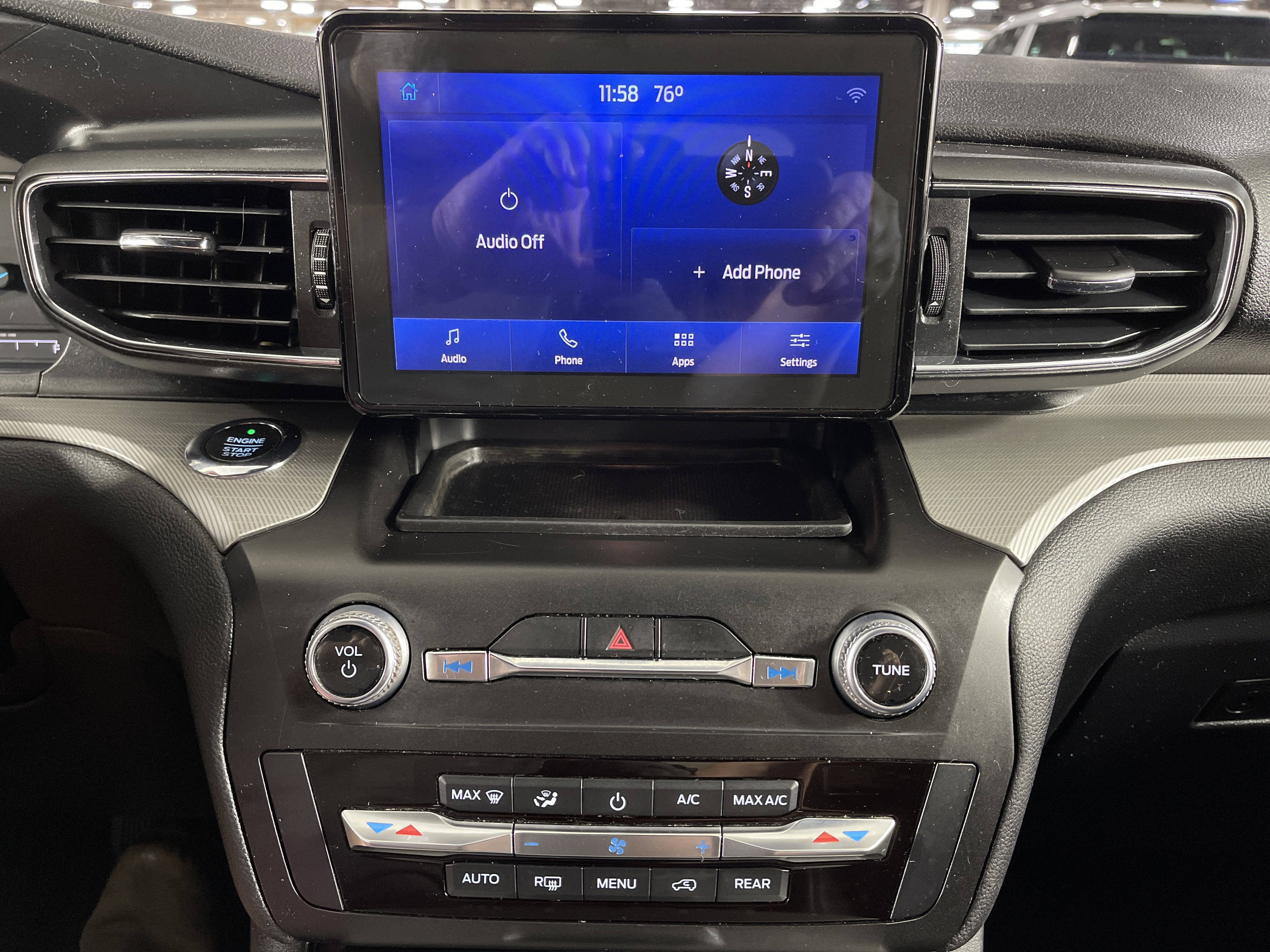 Used 2020 Ford Explorer XLT w/ Equipment Group 202A image 23