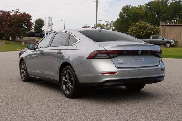 Used 2023 Honda Accord EX image 5