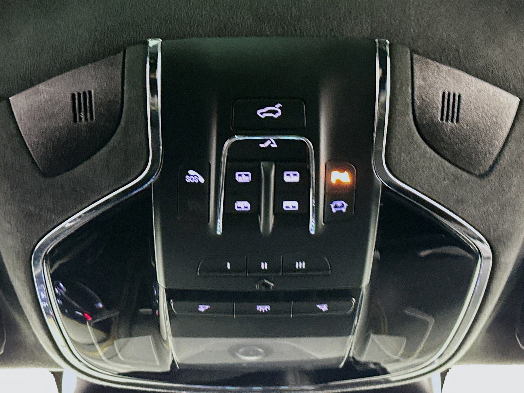 Used 2022 Maserati Levante Modena S image 17