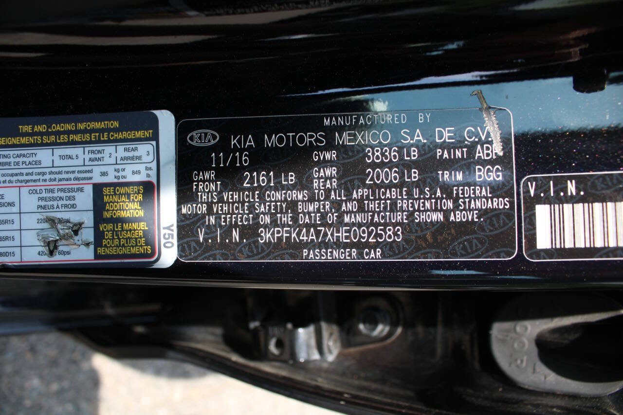 Used 2017 Kia Forte LX FWD image 40