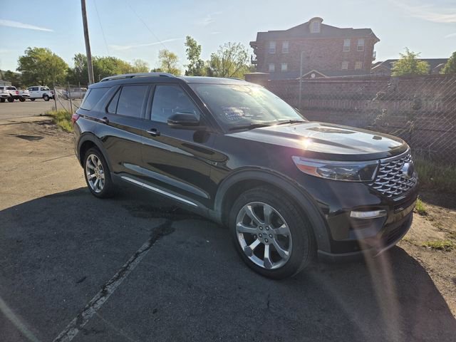 Used 2020 Ford Explorer Platinum AWD/4WD image 3