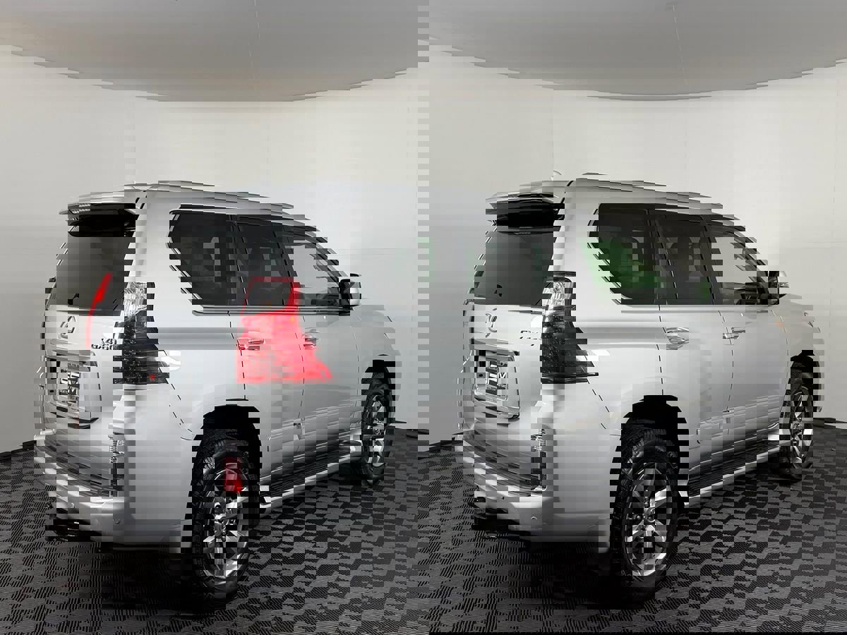 Used 2012 Lexus GX 460 Premium image 5