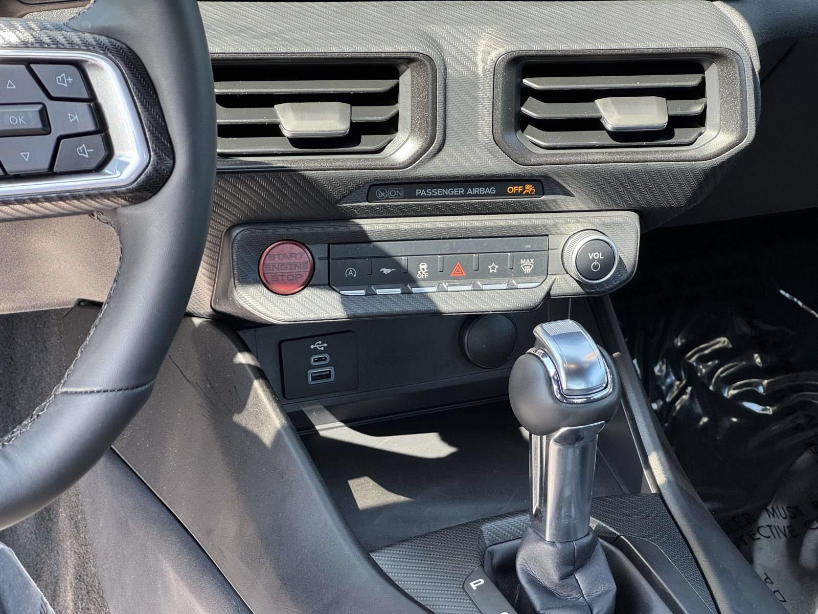 Used 2025 Ford Mustang Coupe RWD image 4