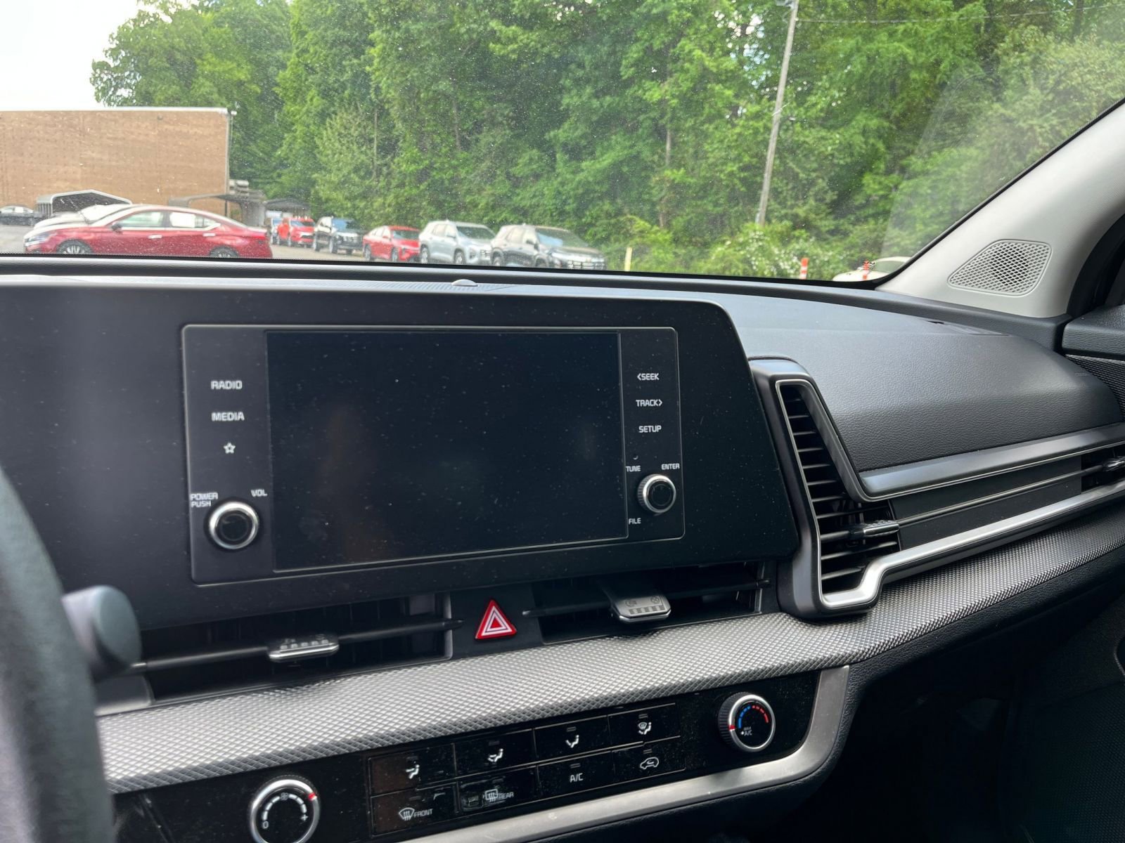 Used 2025 Kia Sportage LX FWD image 17