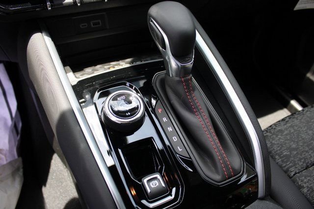 New 2025 Chevrolet Colorado Z71 w/ Technology Package AWD/4WD image 11