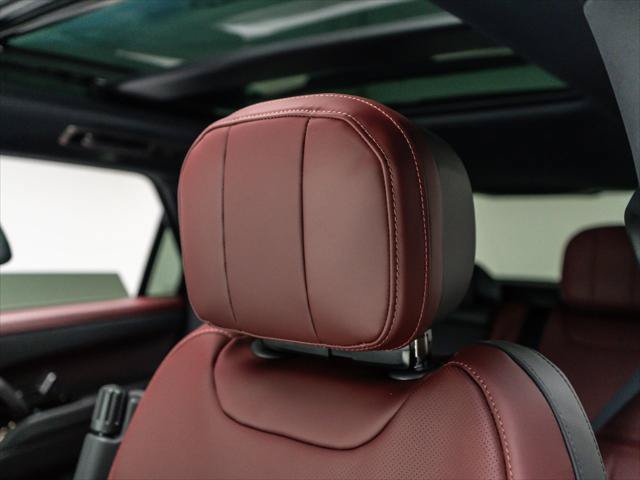 New 2026 Land Rover Range Rover Sport Dynamic SE AWD/4WD image 13