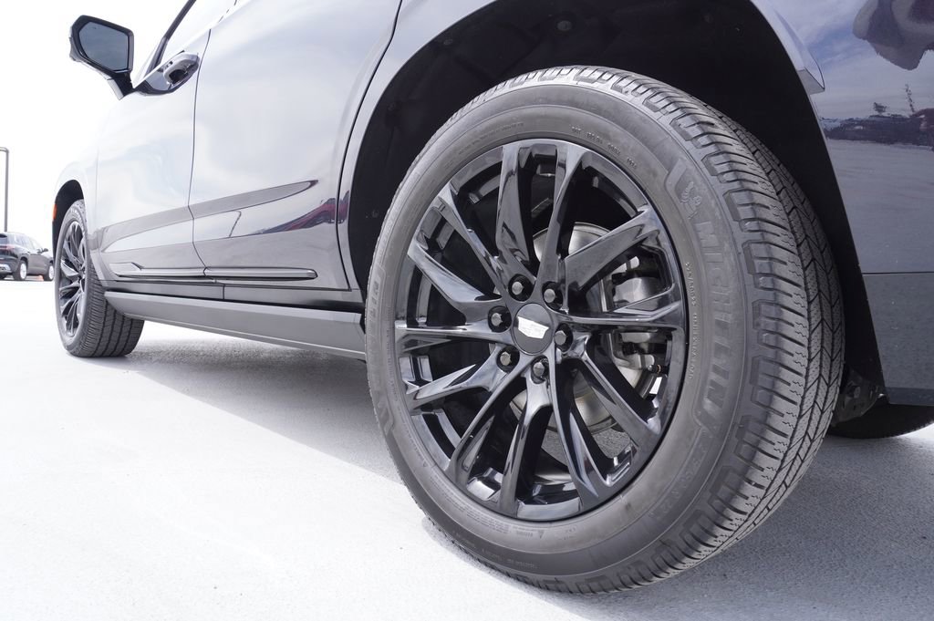 Used 2024 Cadillac Escalade Sport w/ LPO, ONYX Package image 6