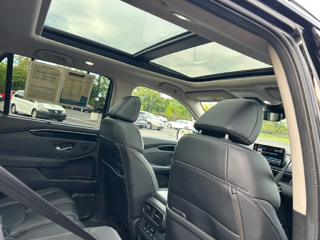 Certified 2024 Honda Pilot Touring image 23