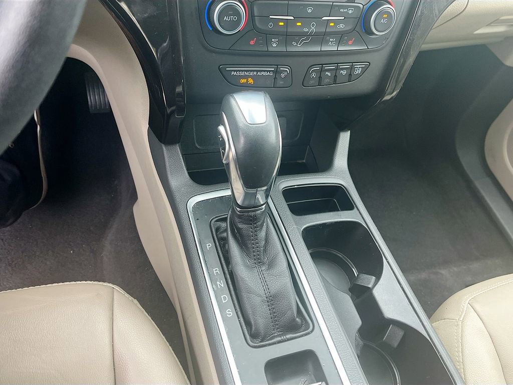 Used 2018 Ford Escape Titanium w/ Ford Safe & Smart Package FWD image 17