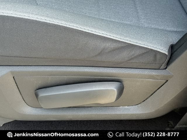 Used 2024 RAM 1500 Classic SLT RWD image 33