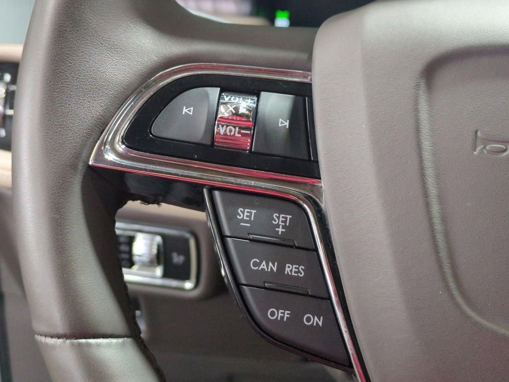 Certified 2022 Lincoln Nautilus Reserve image 20