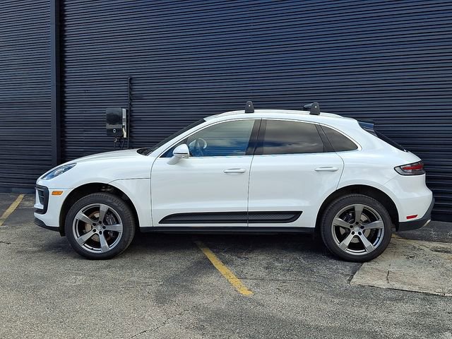 Certified 2023 Porsche Macan Turbo image 2